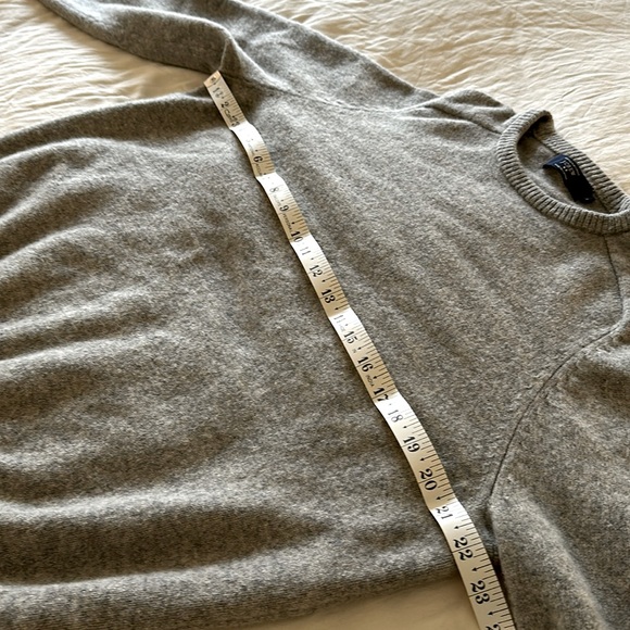 J.Crew lambswool crewneck sweater, EUC - Picture 5 of 7